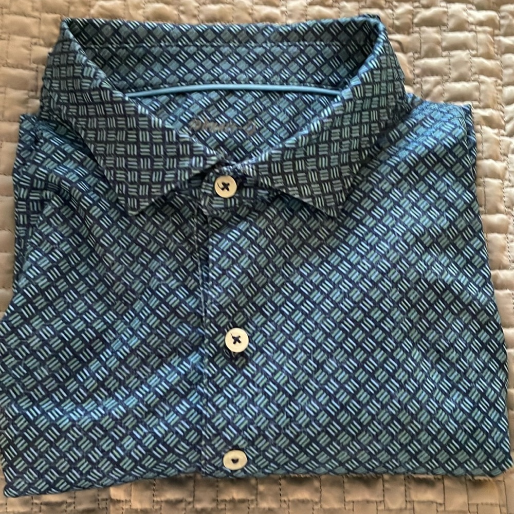 Johnnie O Size XL Polo Blue, light blue, and green colors